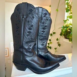 Black Embroidered Women's Cowboy Boots